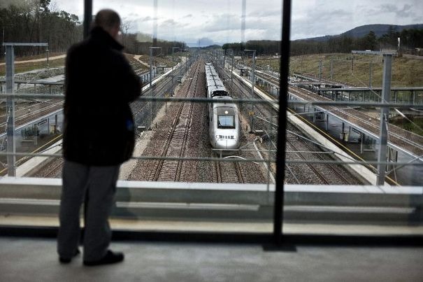 Les projets des nouvelles lignes de TGV en France sont reportés