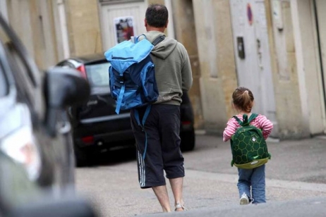 France : Baisse du plafond des aides familiales