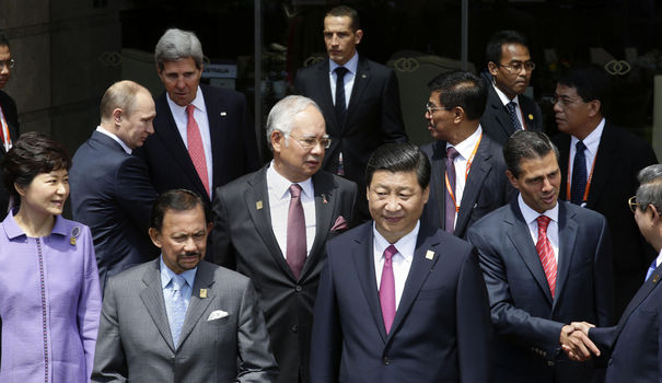 Sommet Asie-Pacifique : Duel à distance USA-Chine