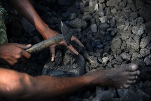 Inde : Annulation de concessions de mines de charbon