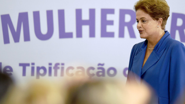 Le Brésil adopte une loi contre les féminicides