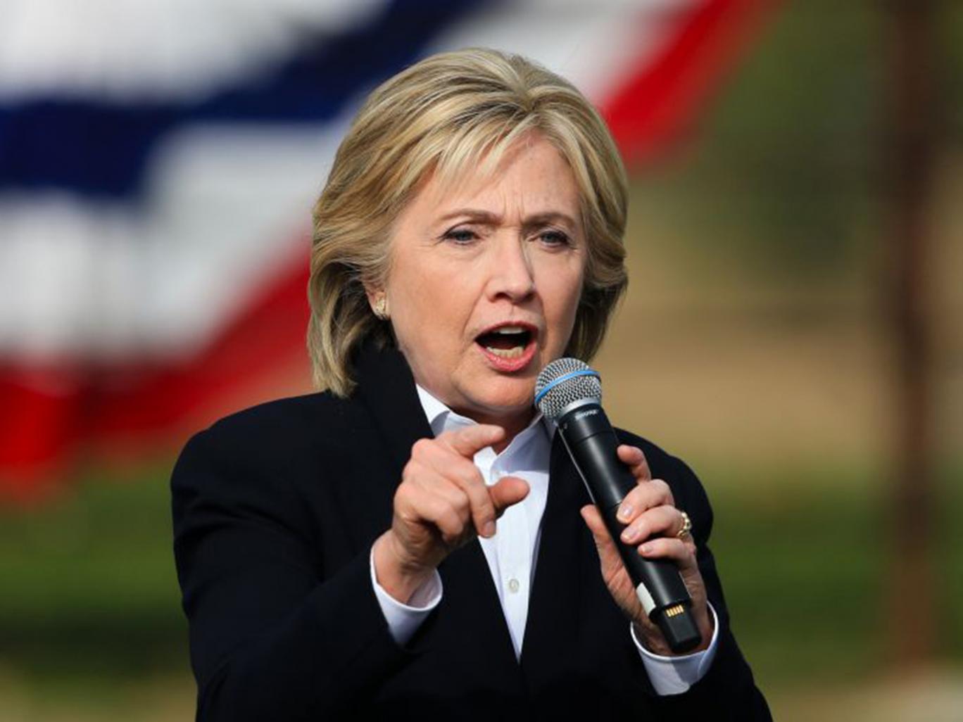 Etats-Unis : Hillary Clinton, brille de tous feux au premier débat démocrate