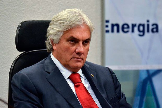 Brésil: Arrestation d’un sénateur proche du pouvoir dans l’affaire Petrobras