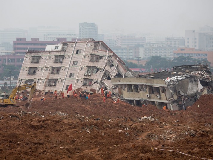Une quarantaine de disparus dans un glissement de terrain en Chine