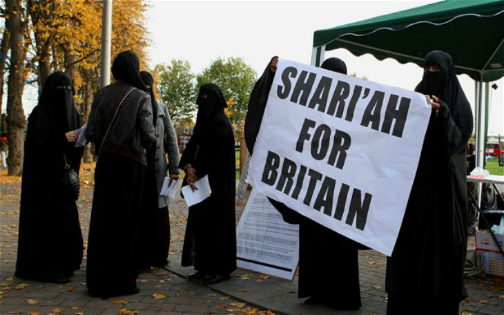 Royaume-Uni : les tribunaux islamiques sous les feux des critiques