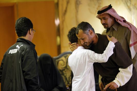 L’Arabie saoudite accueille quatre prisonniers yéménites de Guantanamo