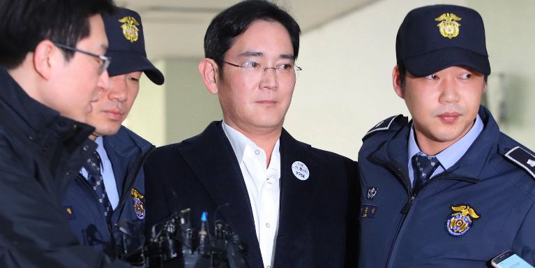 Corée du Sud : mise en examen pour corruption de l’héritier de Samsung