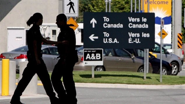 Des migrants quittent les Etats-Unis pour le Canada