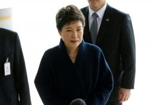 la-presidente-sud-coreenne-destituee-park-geun-hye-arrive-au-bureau-du-procur