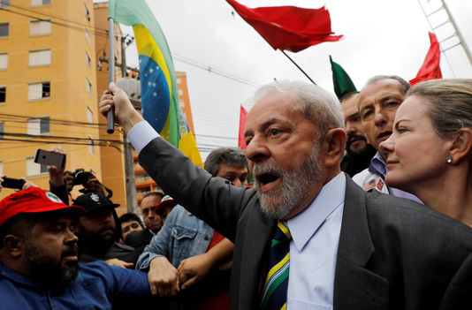 L’ex-président brésilien Lula accusé de corruption