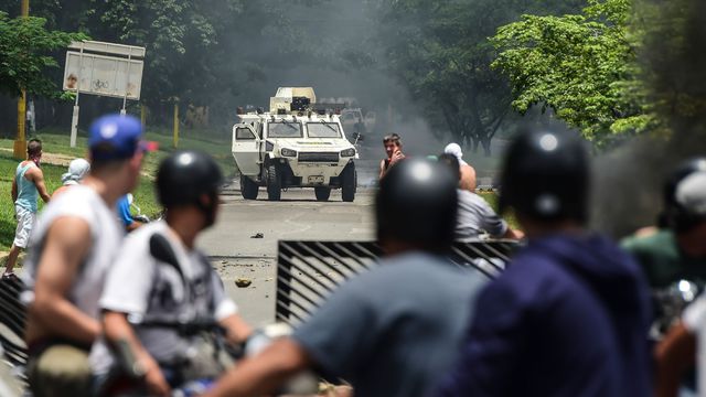 Les auteurs de l’attaque d’un fort militaire vénézuélien toujours recherchés par les autorités