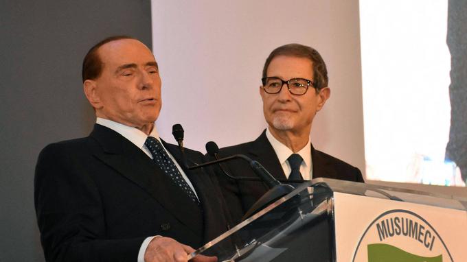 Berlusconi refait surface sur la scène politique italienne