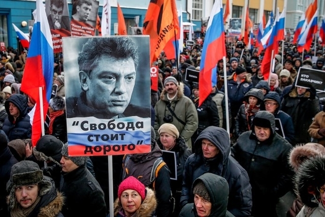 Des milliers de Russes commémorent l’assassinat de l’opposant Boris Nemtsov