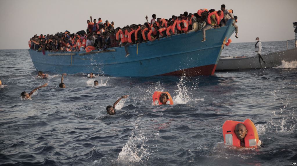 Libye : Près de 450 migrants secourus au large des côtes du pays