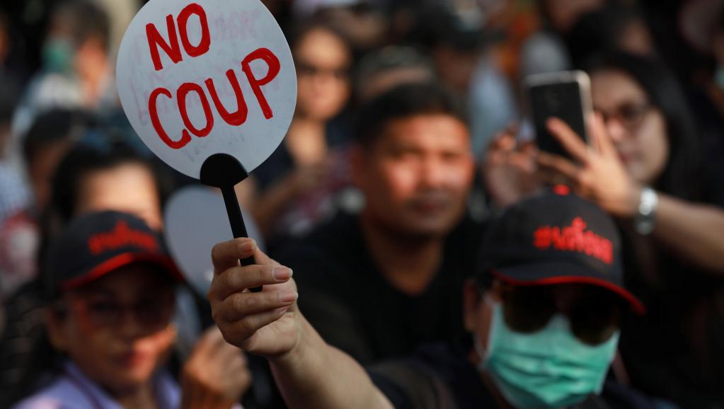 Les manifestations en Thaïlande pour l’organisation des élections se multiplient