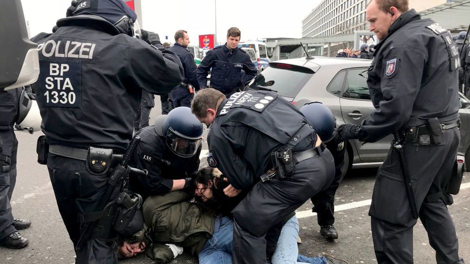 Plusieurs blessés lors d’un rassemblement pro-kurde en Allemagne