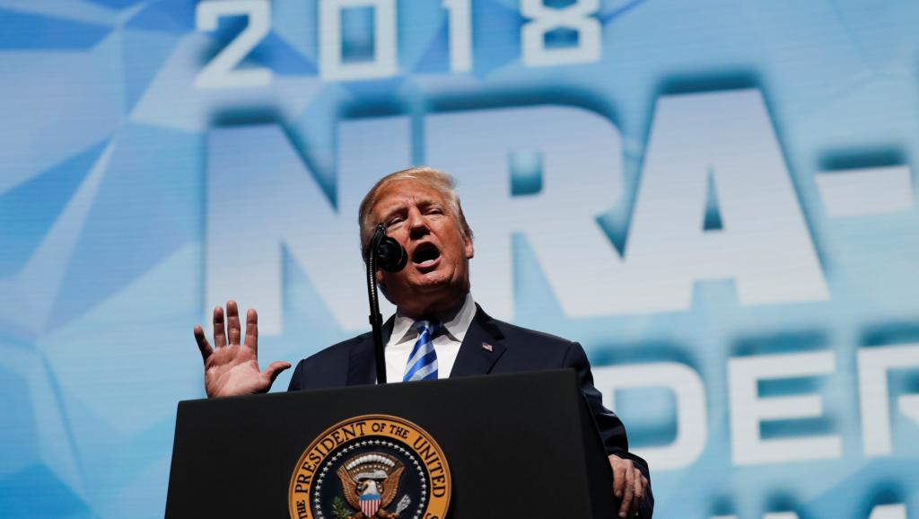 Etats-Unis : Trump totalement derrière le lobby pro-armes