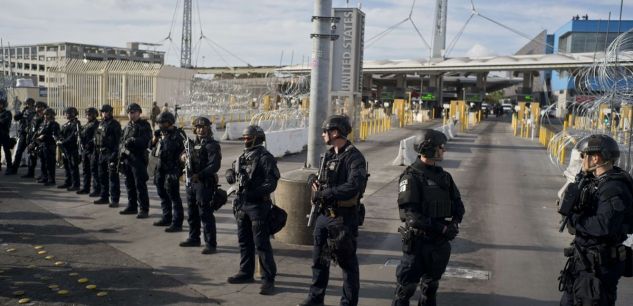 Les migrants de Tijuana manifestent près de la frontière avec les Etats-Unis