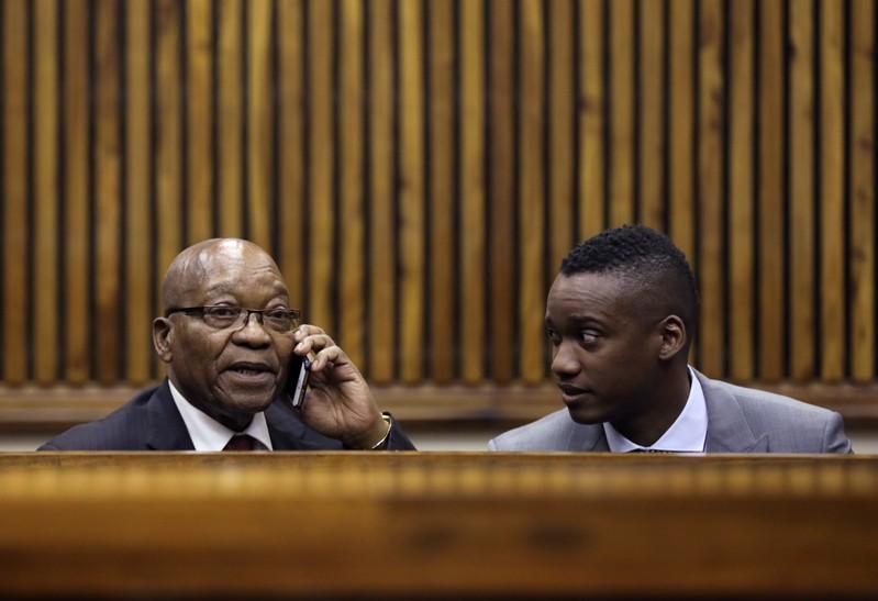Afrique du Sud-Justice : La poursuite contre le fils de Zuma provisoirement suspendue