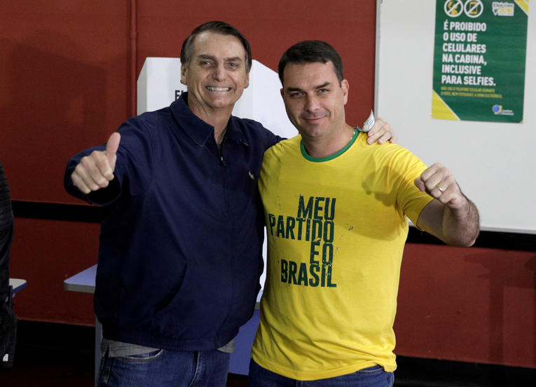 Brésil : Le fils du président Jair Bolsonaro réfute les accusations de corruption
