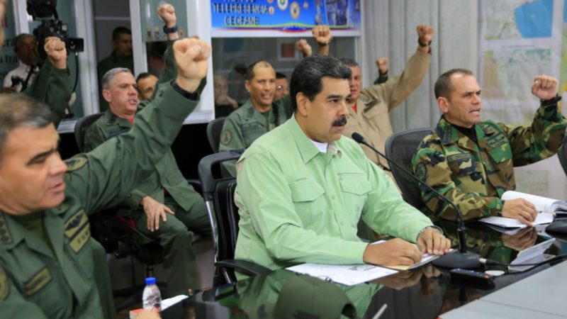 Le président vénézuélien Maduro ferme la frontière avec le Brésil