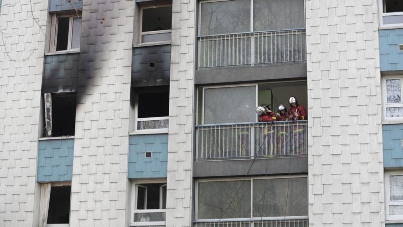 Un mort et 2 pompiers blessés dans un violent incendie dans un immeuble d’Aulnay-sous-Bois
