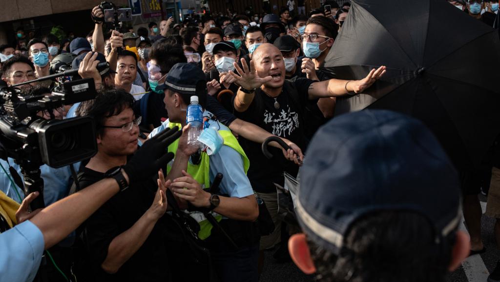 Des milliers de manifestants pro-démocratie battent le pavé à Hong Kong