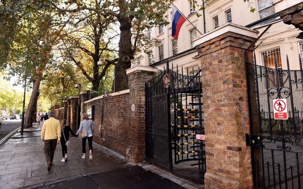 Londres accuse Moscou d’avoir piraté ses recherches sur un vaccin anti-covid-19