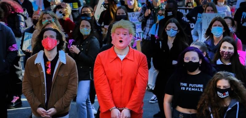 Etats-Unis : des milliers de manifestantes marchent contre le président Trump