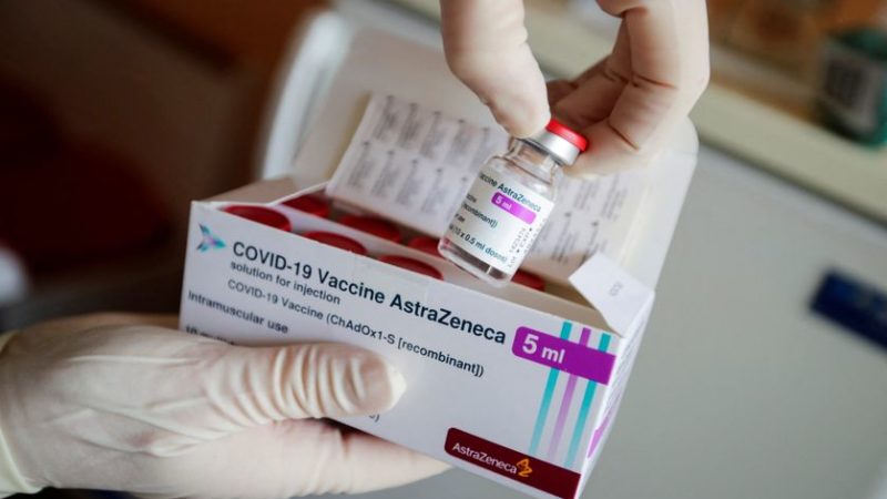 L’OMS se penche sur la sûreté du vaccin d’AstraZeneca contre le Covid-19
