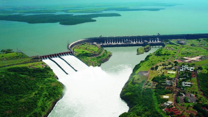 Argentine: La crise de l’eau sur des barrages hydroélectriques et des centrales thermoélectriques et nucléaires