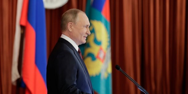 Russie : Vladimir Poutine rejette la responsabilité de la hausse des tensions sur les Occidentaux