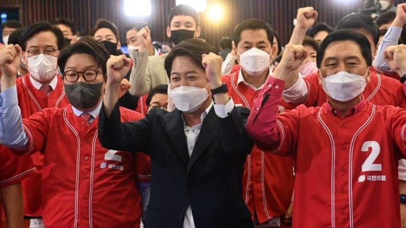 Corée du Sud : le parti au pouvoir remporte une victoire écrasante lors d’élections locales