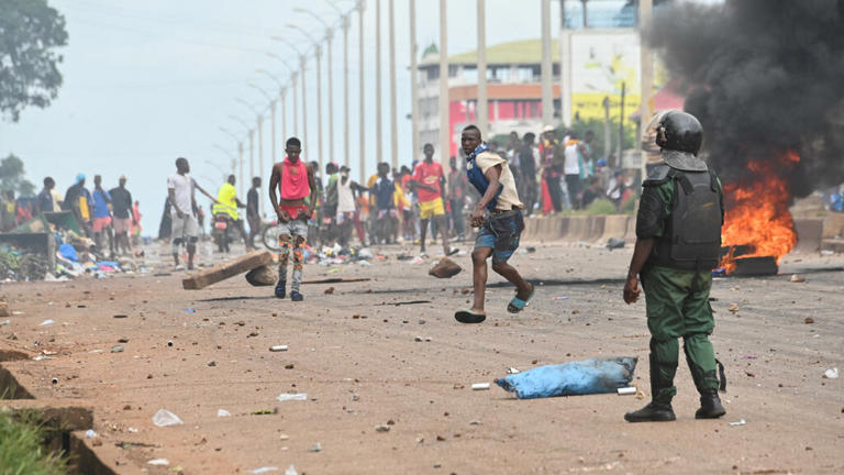 La Cédéao assure avoir convaincu la junte guinéenne de réduire la transition à deux ans