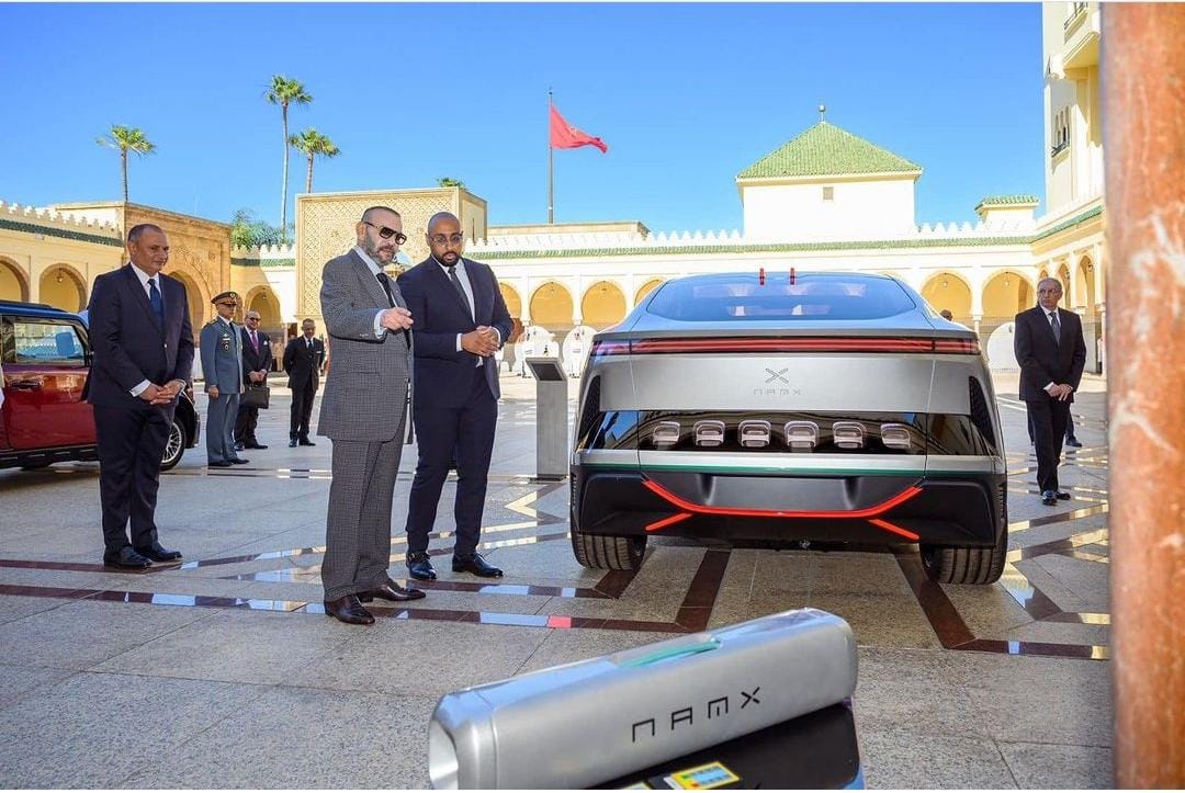 Présentation au Roi Mohammed VI de modèles de voitures 100% Marocains