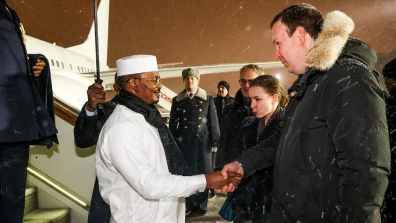 Mahamat Deby Itno en visite à Moscou, un grand tournant pour ce pays allié traditionnel de la France au Sahel