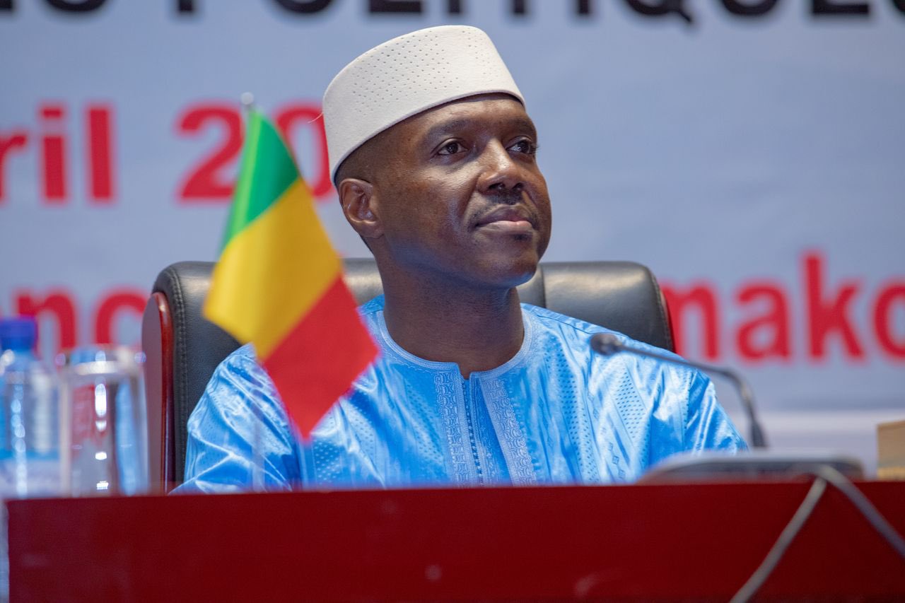 Des Forces vives au Mali recommandent la prorogation du mandat d’Assimi Goïta et la dissolution de tous les partis politiques
