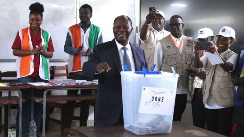 Le président sortant de la Côte d’Ivoire, Ouattra remporte haut la main un 4è mandat consécutif