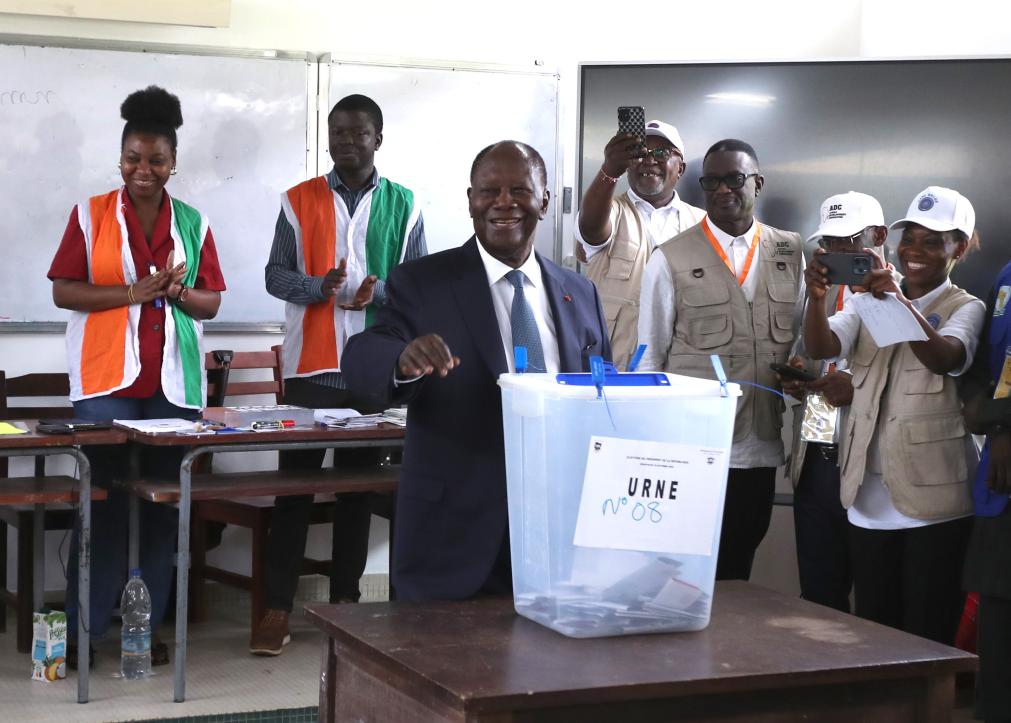Le président sortant de la Côte d’Ivoire, Ouattra remporte haut la main un 4è mandat consécutif