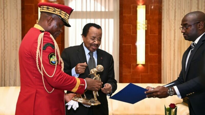 Le président gabonais, Oligui Nguema est l’un des premiers dirigeants à féliciter Paul Biya après sa réélection