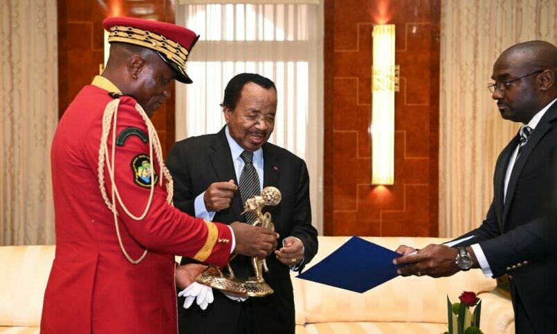 Le président gabonais, Oligui Nguema est l’un des premiers dirigeants à féliciter Paul Biya après sa réélection