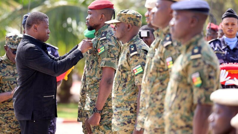 Le président togolais, préside une cérémonie en hommage aux vaillants soldats engagés dans la lutte anti-terroriste dans le Nord du Pays